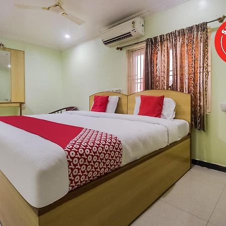 Velur Oyo 70841 Hotel Anjali Residency المظهر الخارجي الصورة