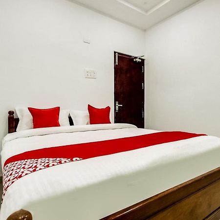 Velur Oyo 70841 Hotel Anjali Residency المظهر الخارجي الصورة