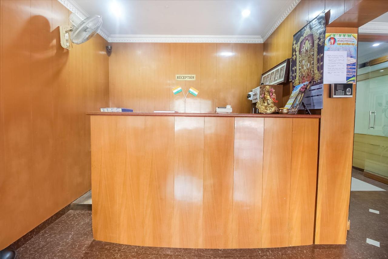 Velur Oyo 70841 Hotel Anjali Residency المظهر الخارجي الصورة