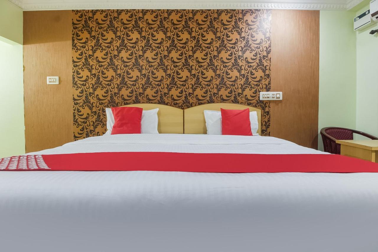 Velur Oyo 70841 Hotel Anjali Residency المظهر الخارجي الصورة
