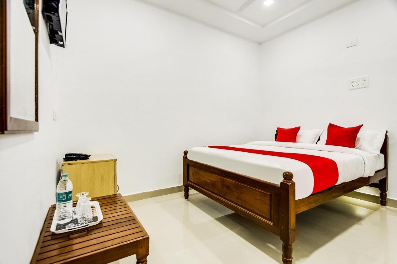 Velur Oyo 70841 Hotel Anjali Residency المظهر الخارجي الصورة