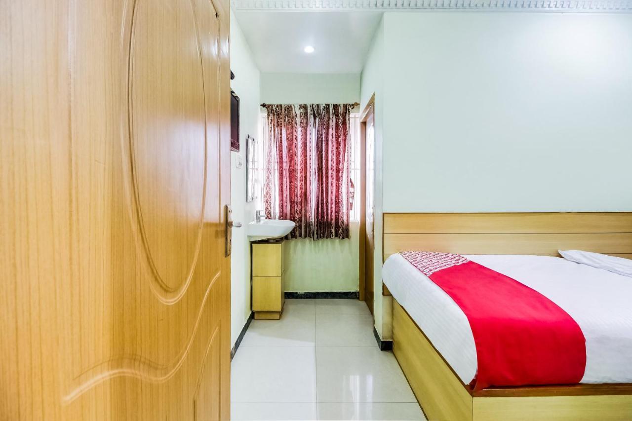 Velur Oyo 70841 Hotel Anjali Residency المظهر الخارجي الصورة