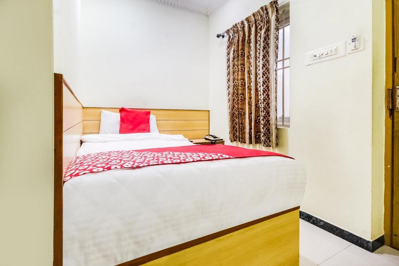 Velur Oyo 70841 Hotel Anjali Residency المظهر الخارجي الصورة